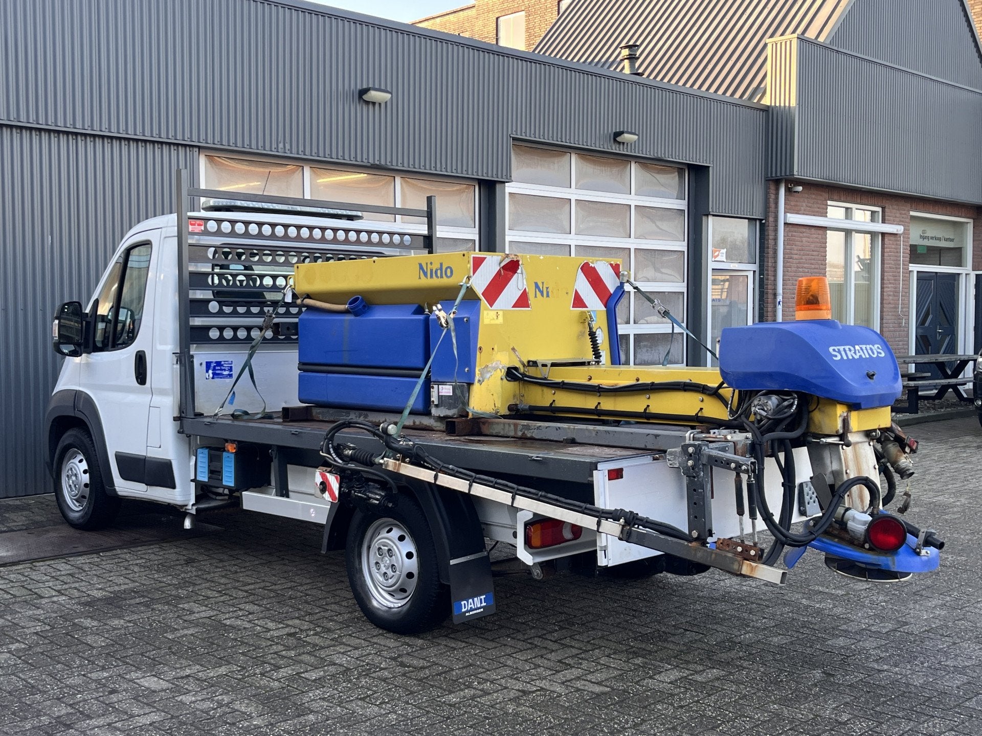 Peugeot Boxer 2.2 HDI Heavy Winterdienst Zoutstrooier Nido O, Voorwielaandrijving, Euro 5, Zwart, 4 cilinders