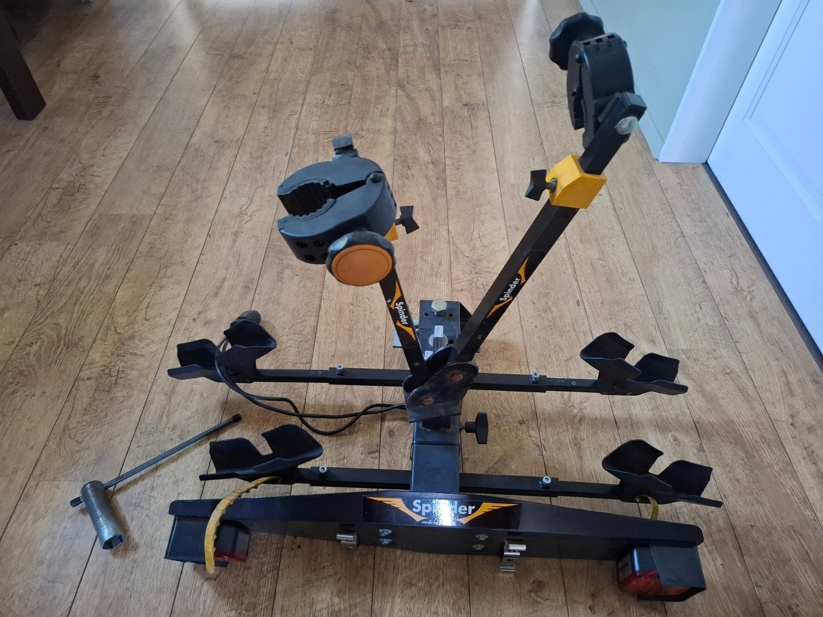 Spinder Hawk fietsendrager voor trekhaak, Ophalen, 2 fietsen, Gebruikt, Trekhaakdrager