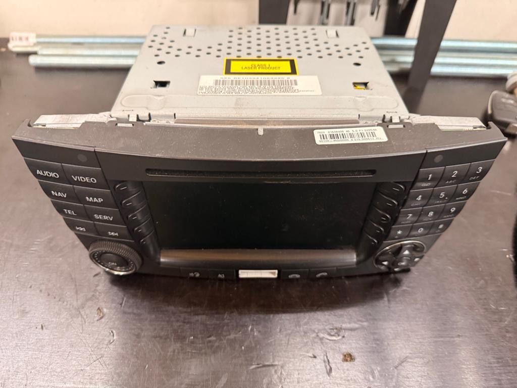 Mercedes CLS Radio Audio Navigatie Systeem 2004, Ophalen of Verzenden, Gebruikt