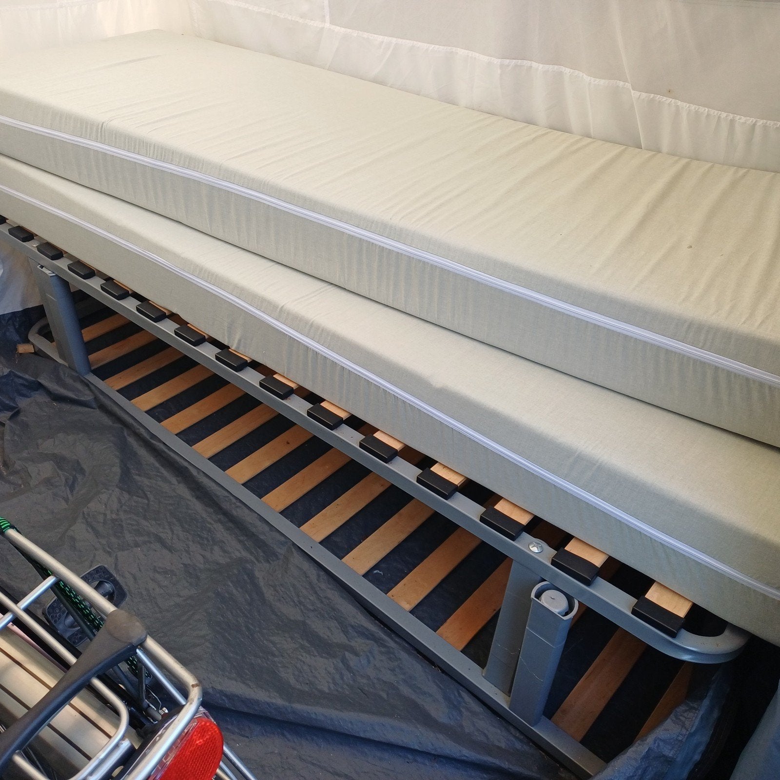 campingbed 2 stuks of juniorbedden, Ophalen
