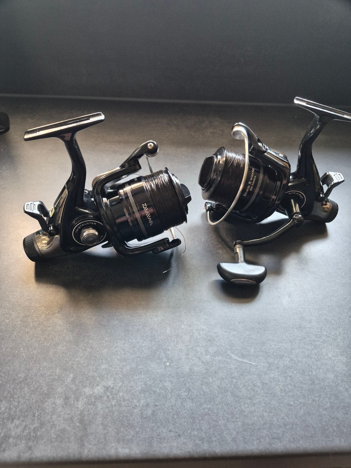 2 Daiwa Black Widow BR 5000A molens - Zo goed als nieuw, Watersport en Boten, Hengelsport | Algemeen, Ophalen, Zo goed als nieuw