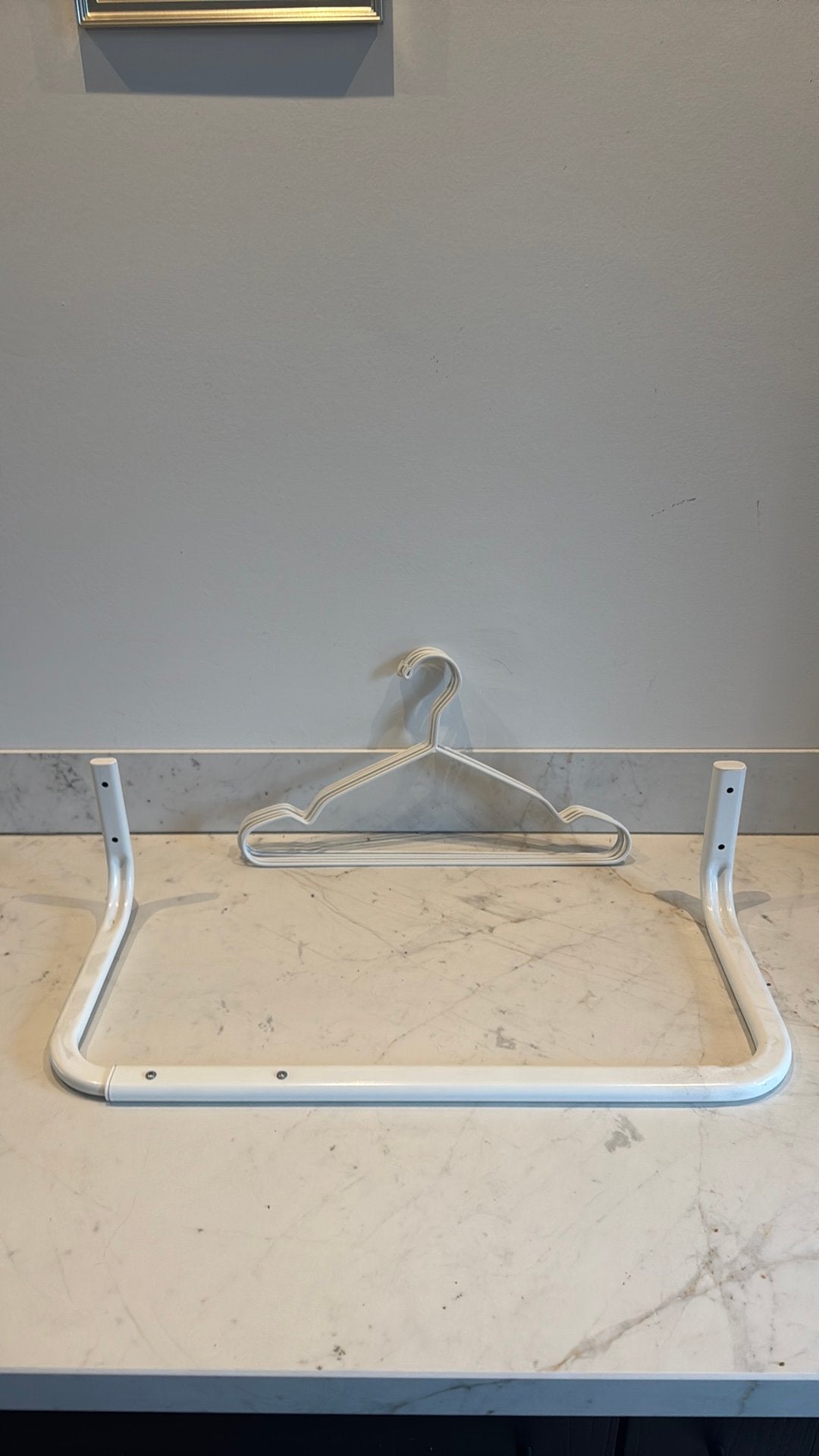 Gratis | Wandkapstok met 5 hangers | Nieuw, Nieuw, Minder dan 100 cm, Metaal, Ophalen
