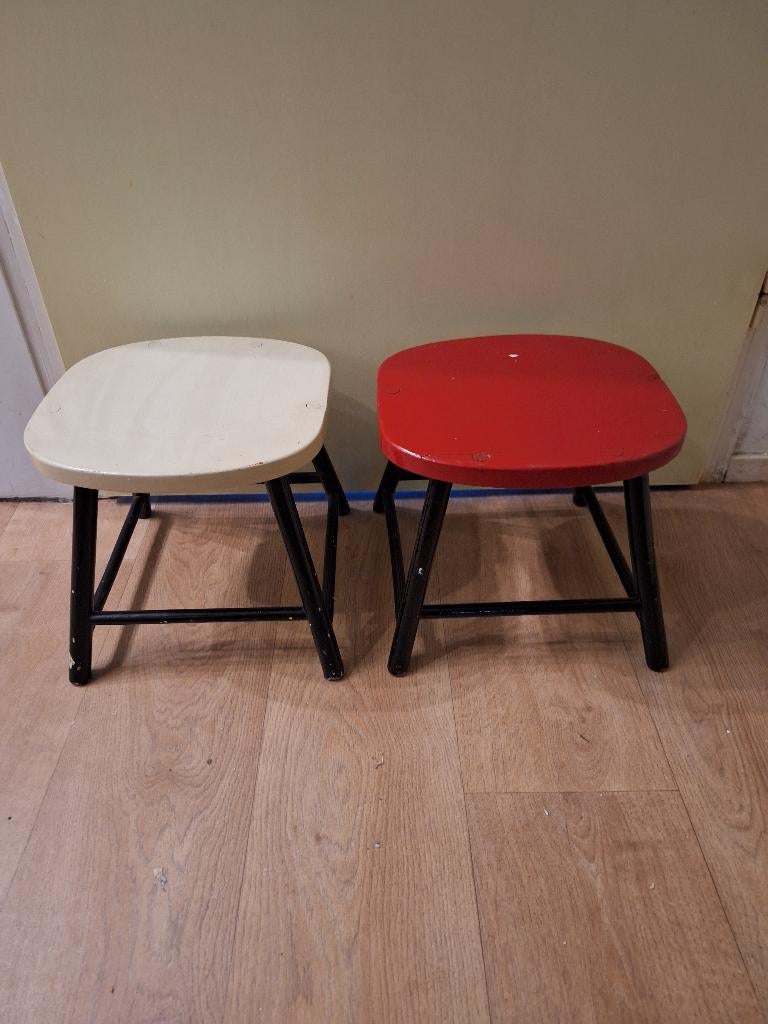 2 tafeltjes, Ophalen, Zo goed als nieuw, Hout