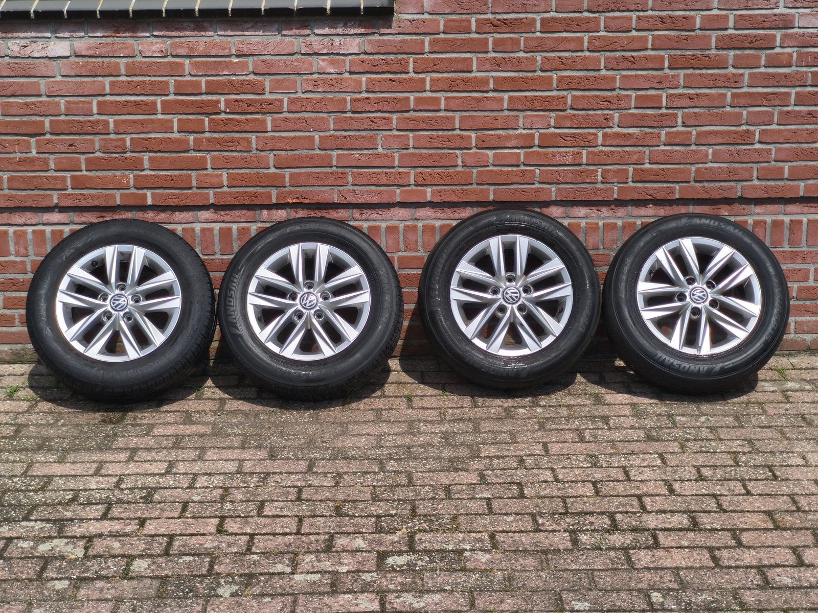 Volkswagen CADDY / T-ROC/ TIGUAN 15 INCH LICHTMETALEN VELGEN, Ophalen, Bestelwagen, 15 inch, Velg(en)