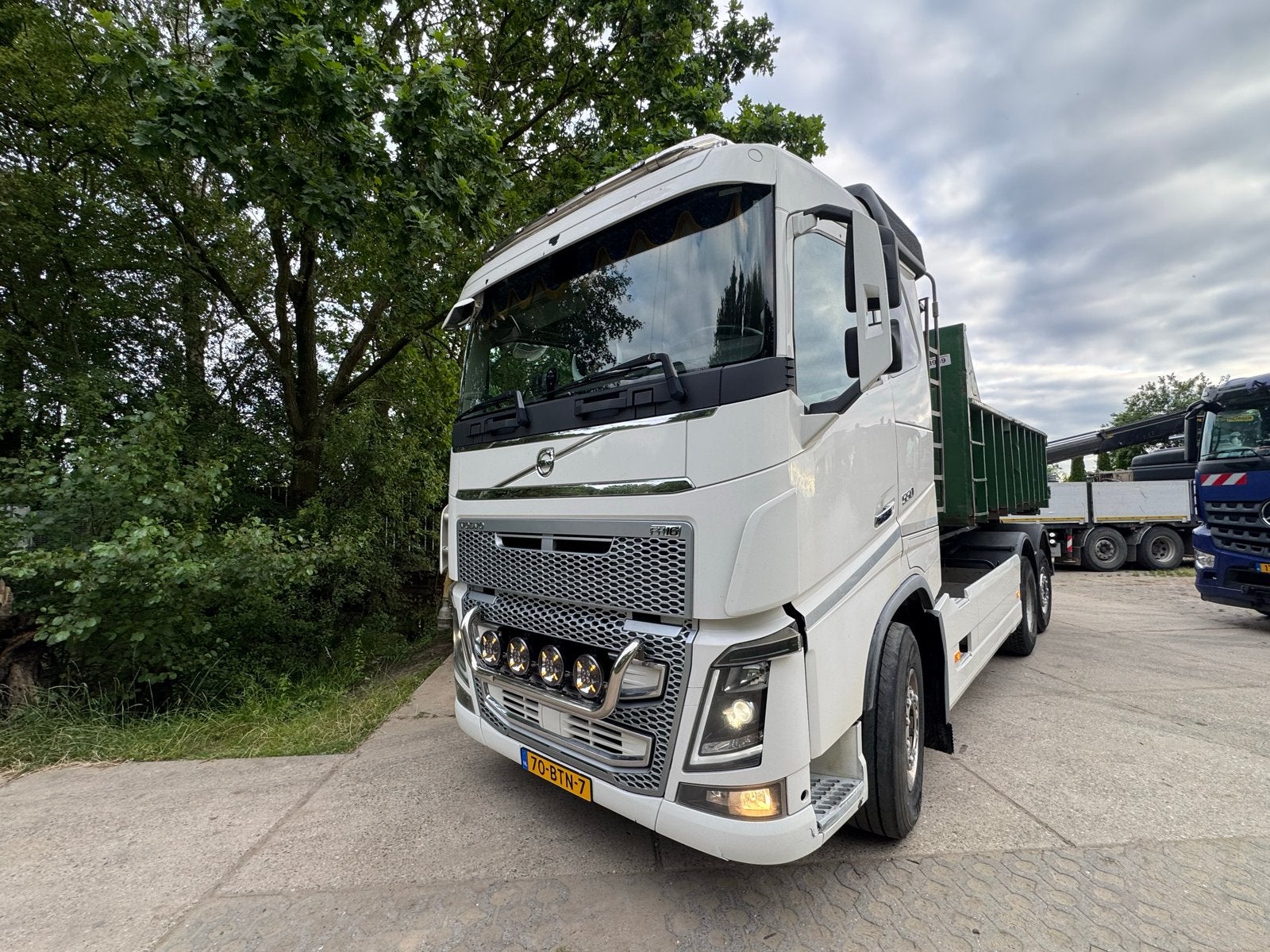 Volvo FH16 550 Haakarm – Compleet uitgevoerd weegsysteem, Auto's, Vrachtwagens, Automaat, Achterwielaandrijving, Euro 6, Wit