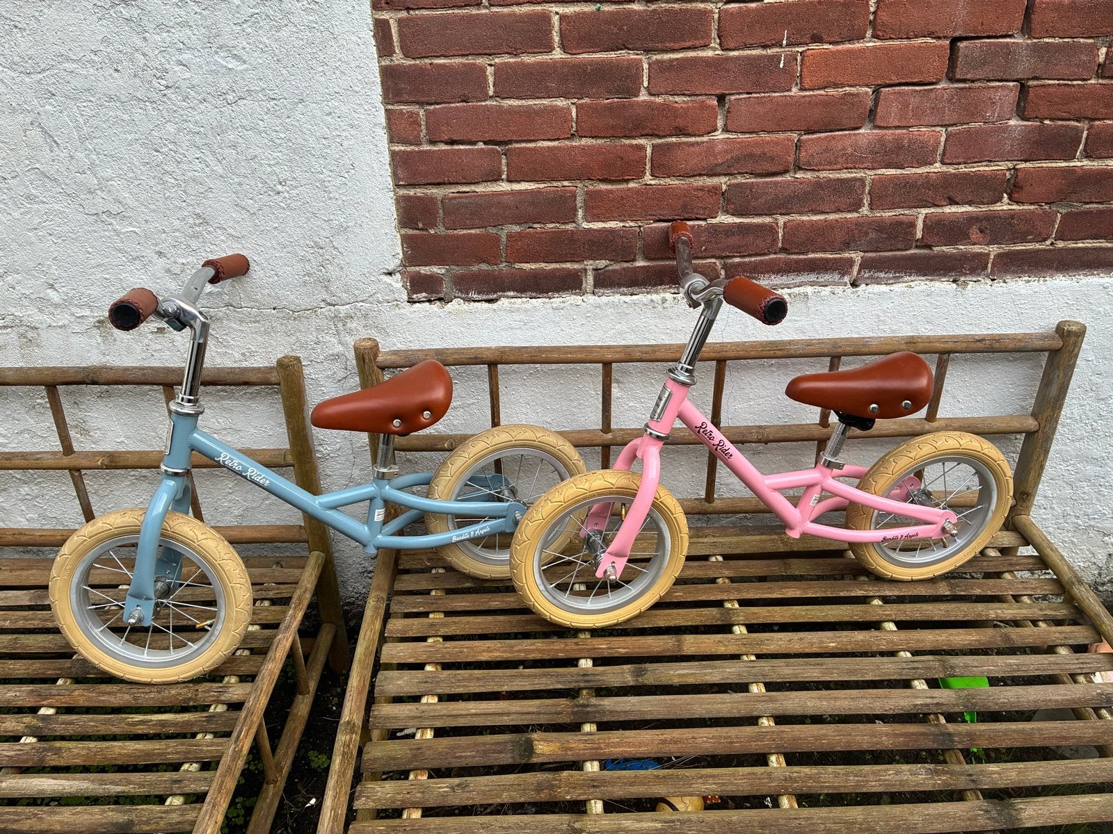 Foto 2 van Retro Rider loopfietsen - Roze en Blauw