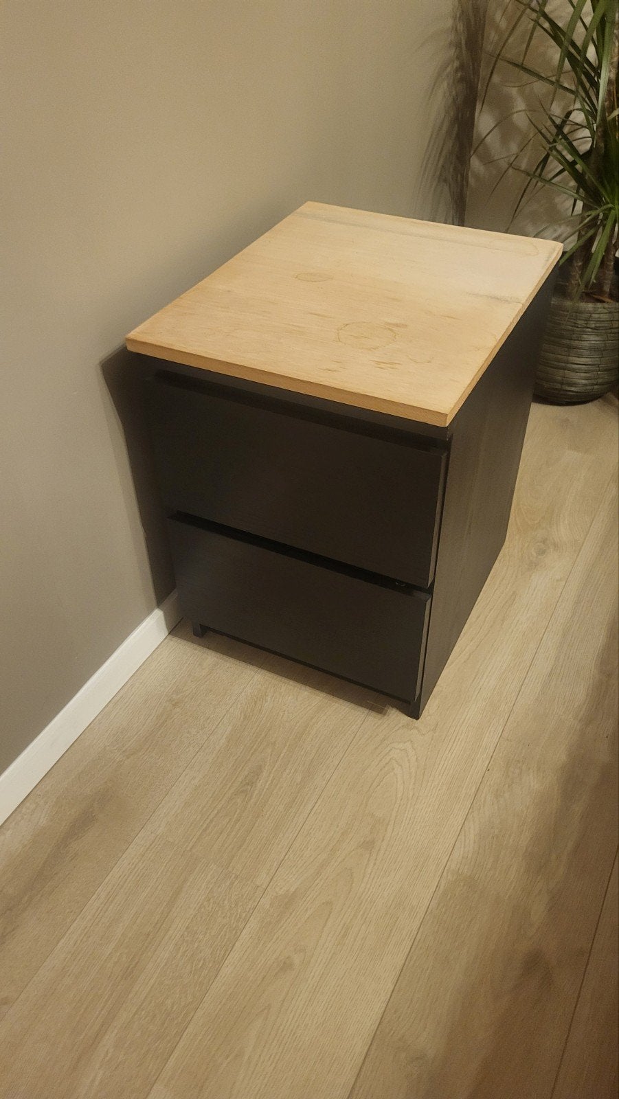 2x IKEA Malm Nachtkastjes, Ophalen