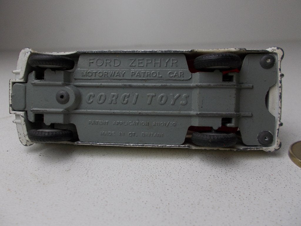 1960 Corgi Toys 419 FORD ZEPHYR PATROL CAR (DUTCH EXPORT!) C, Hobby en Vrije tijd, Modelauto's | 1:43, Ophalen of Verzenden, Zo goed als nieuw