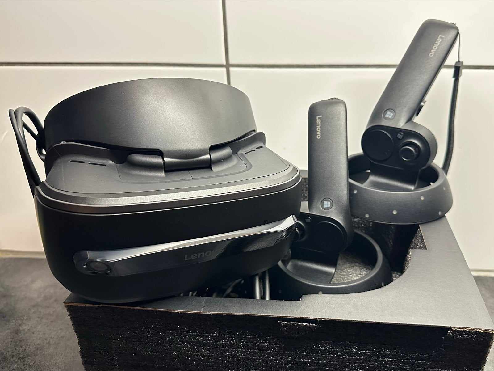 Lenovo Explorer VR-set met controllers, Spelcomputers en Games, Virtual Reality, Ophalen of Verzenden, Zo goed als nieuw, VR-bril