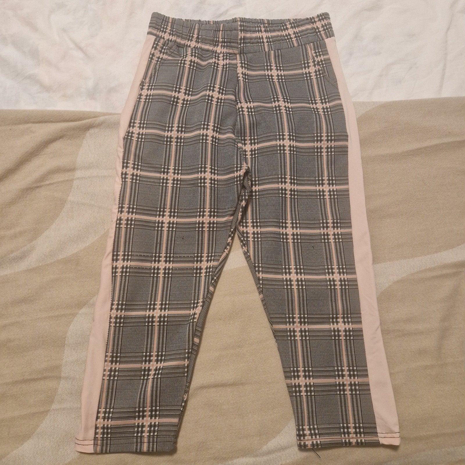 Geruite broek met roze streep, Maat 38/40 (M), Meerkleurig, Ophalen of Verzenden, Driekwart