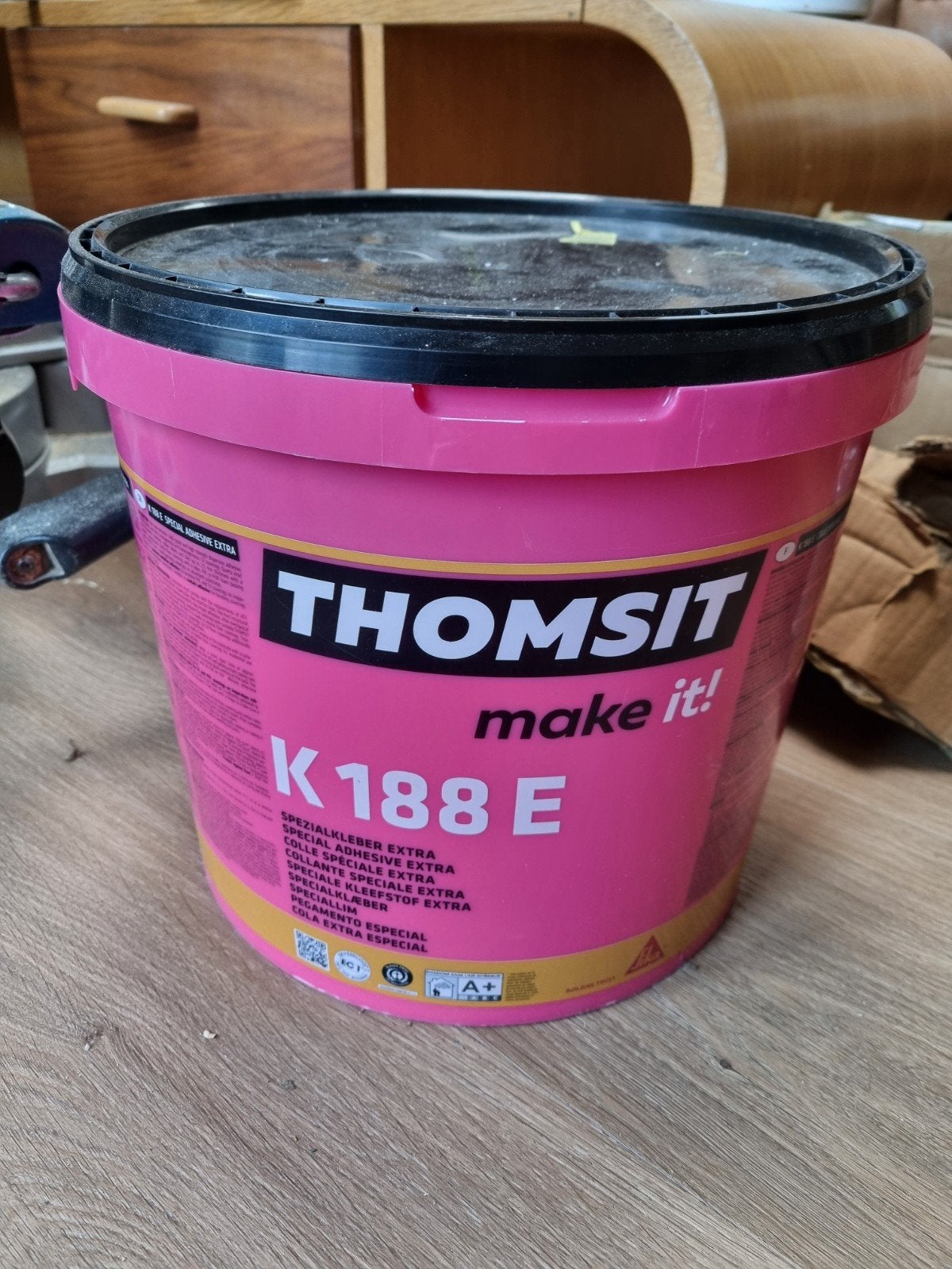 Thomsit K 188 E Speciale Lijm Extra - Grotendeels Vol, Ophalen, Gebruikt