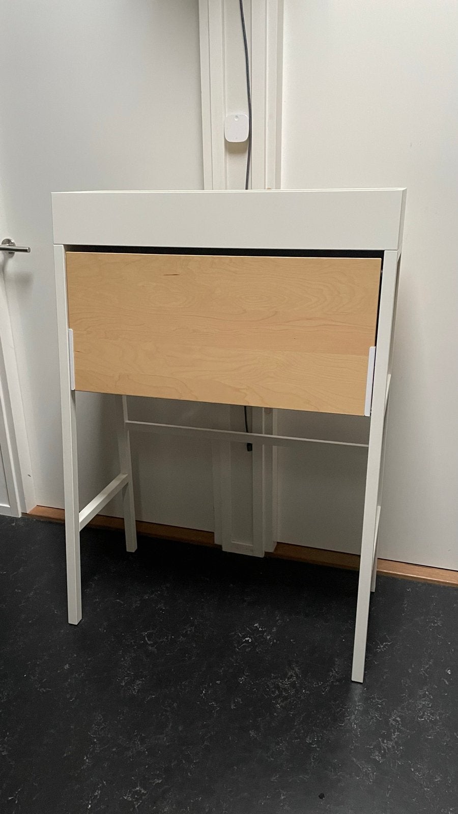 IKEA bureau uitklapbaar - Wit/Berkenhout, Ophalen, Opbergruimte, Gebruikt, Hout