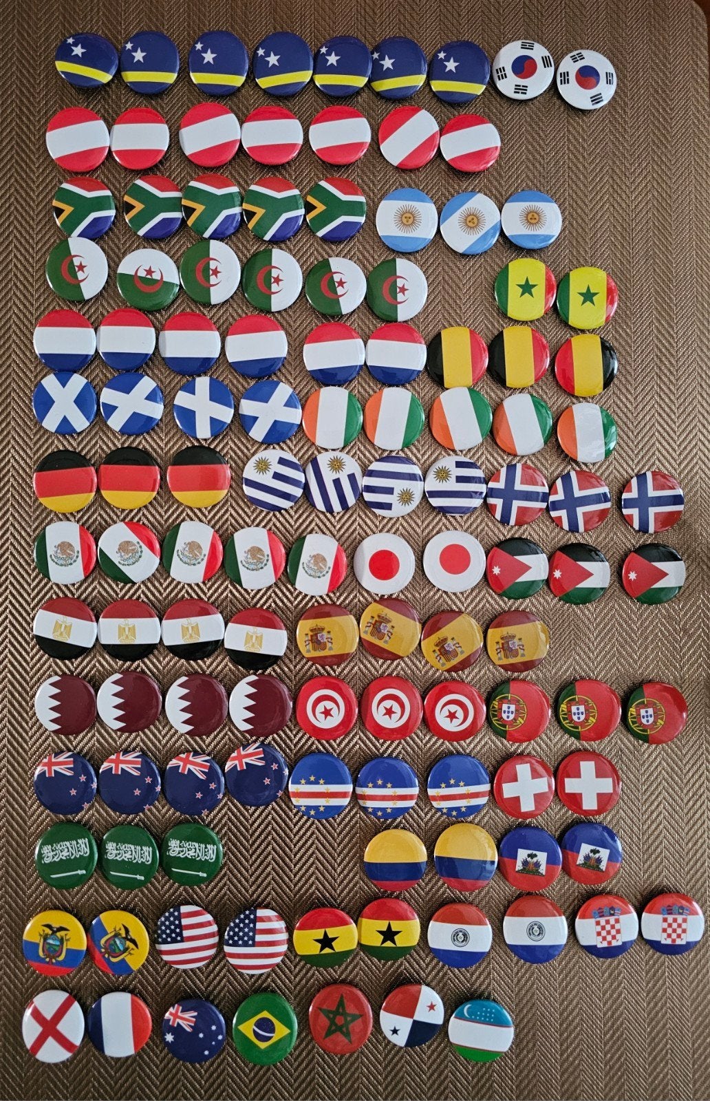 Pins / Speltjes van de Dekamarkt RUILEN, Verzamelen, Speldjes, Pins en Buttons, Ophalen, Nieuw, Speldje of Pin