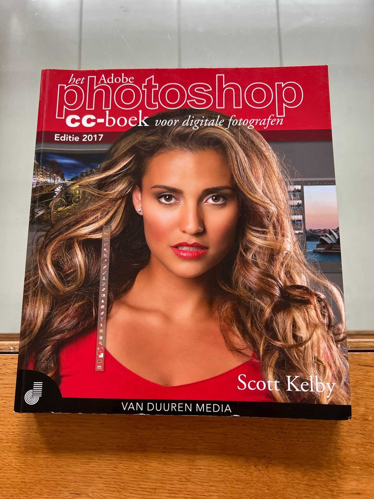 Het Adobe Photoshop CC-boek voor digitale fotografen, Ophalen of Verzenden, Zo goed als nieuw, Fotografie algemeen