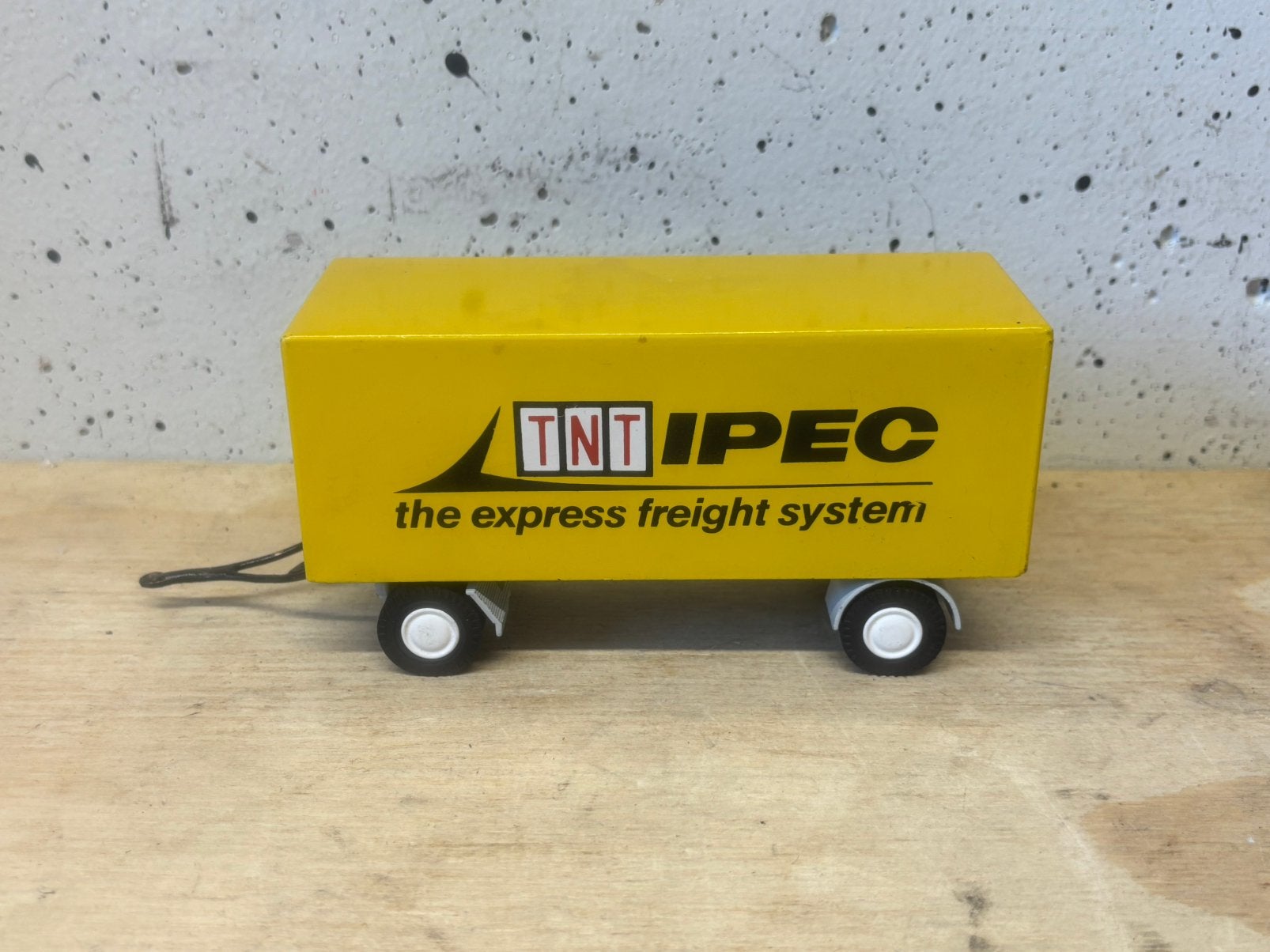 Lion car no 74 TNT Ipec trailer aanhanger voor Daf truck, Hobby en Vrije tijd, Modelauto's | 1:50, Ophalen of Verzenden, Gebruikt