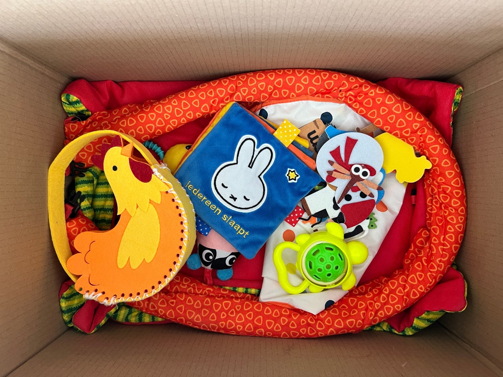 Leuke baby speelgoed set - rammelaar, boekje, speelkleed, Kinderen en Baby's, Speelgoed | Babyspeelgoed, Ophalen, Gebruikt, Overige typen