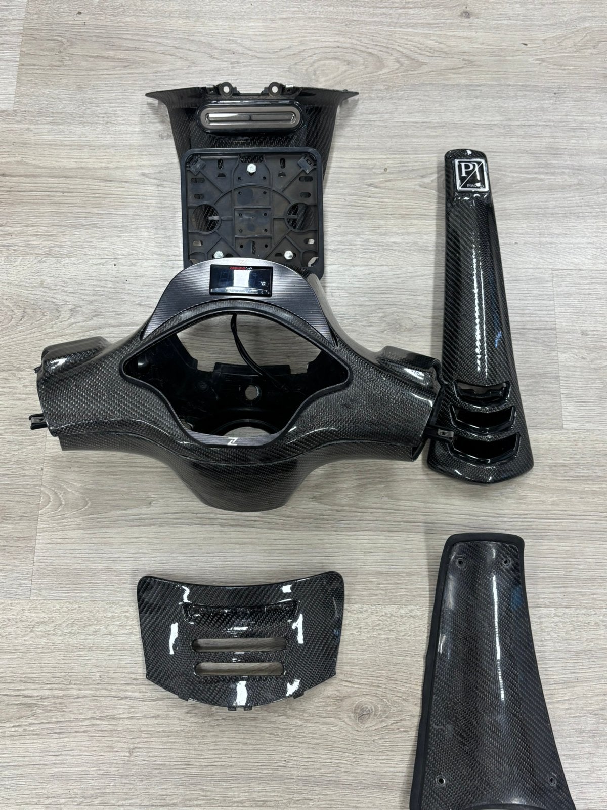 Carbon vespa sprint, Ophalen