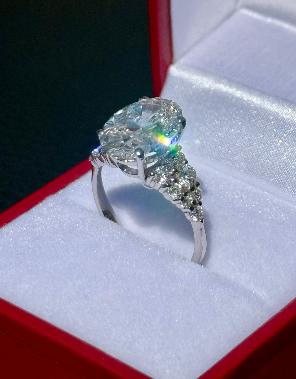 18K witgouden ring met diamanten 4.72ct! retailwaarde €8000!, Sieraden, Tassen en Uiterlijk, Ringen, Wit, Nieuw, Ophalen of Verzenden