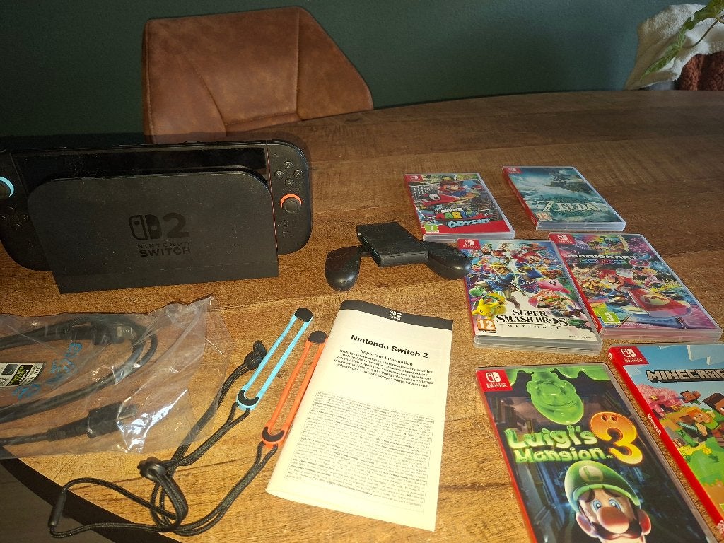 Nintendo Switch 2 + 6 Topgames – Compleet (zonder oplader), Ophalen, Zo goed als nieuw, Switch Original, Met games