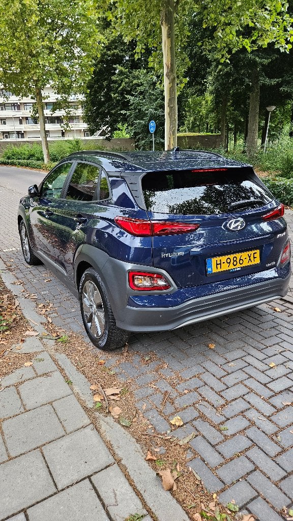 Hyundai Kona EV 204pk 2WD Aut. 2020 Blauw, 14 kWh, Blauw, Origineel Nederlands, Elektrisch
