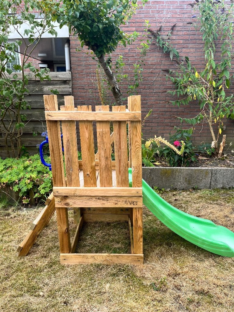 Speelhuisje met glijbaan, Ophalen, Gebruikt, Klimwand