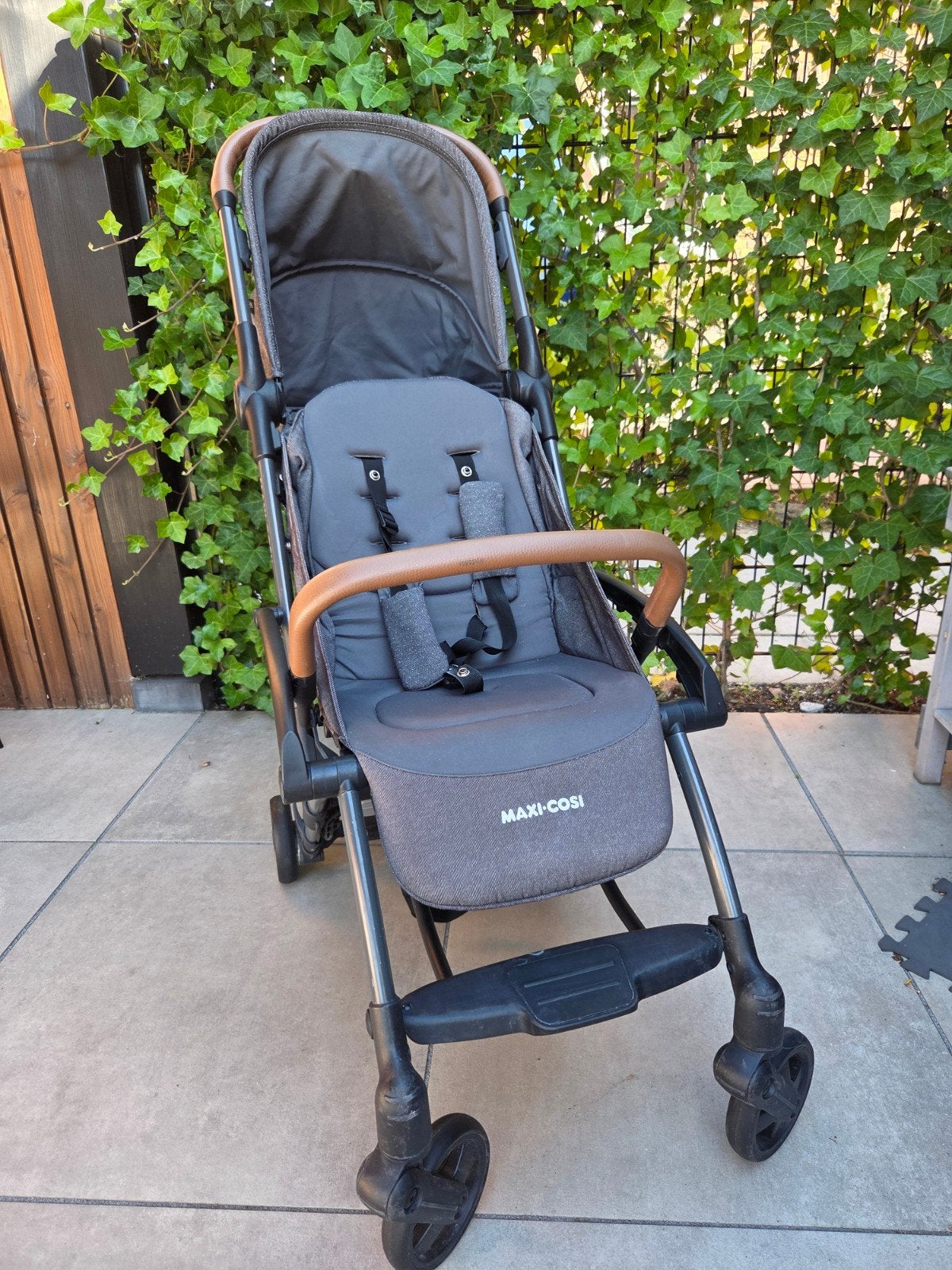 Maxi-Cosi buggy Laika 2, Kinderen en Baby's, Buggy's, Ophalen, Zo goed als nieuw, Maxi-Cosi, Verstelbare rugleuning