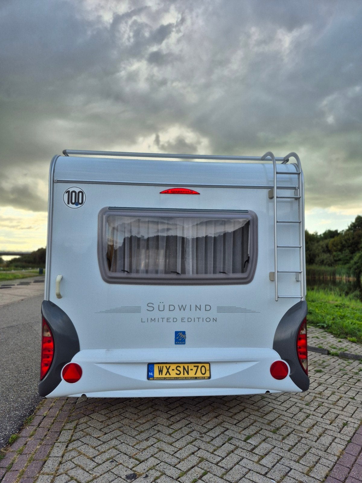 Knaus Südwind 450 FU mover, nieuwe airco met stalling!, Caravans en Kamperen, Caravans, Airco, Rondzit, Frans bed, Particulier