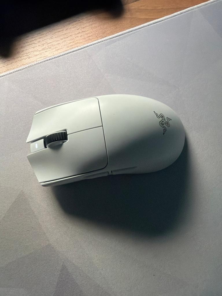 Razer Viper V3 Pro Gaming Muis Wit, Computers en Software, Muizen, Gebruikt, Muis, Rechtshandig, Draadloos, Gaming muis, Ophalen of Verzenden