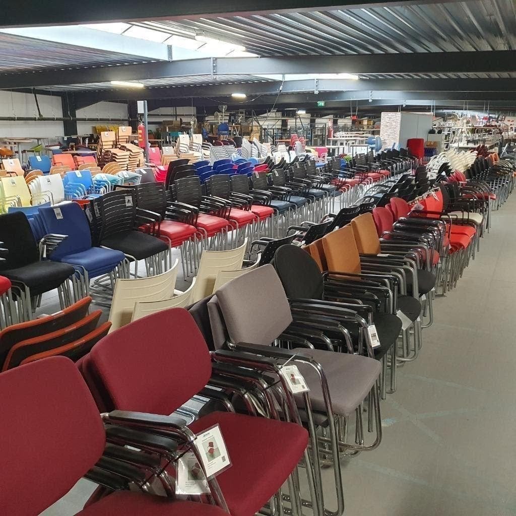 partij stoelen voor kantoor, wachtruimte of kantine diverse
