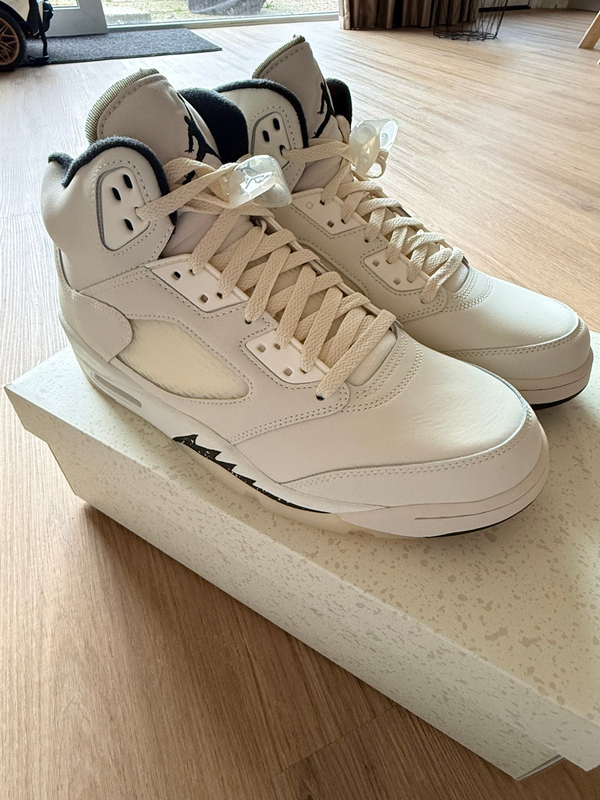 Jordan 5 sail maat 45 (11) DS., Ophalen of Verzenden, Zo goed als nieuw, Wit