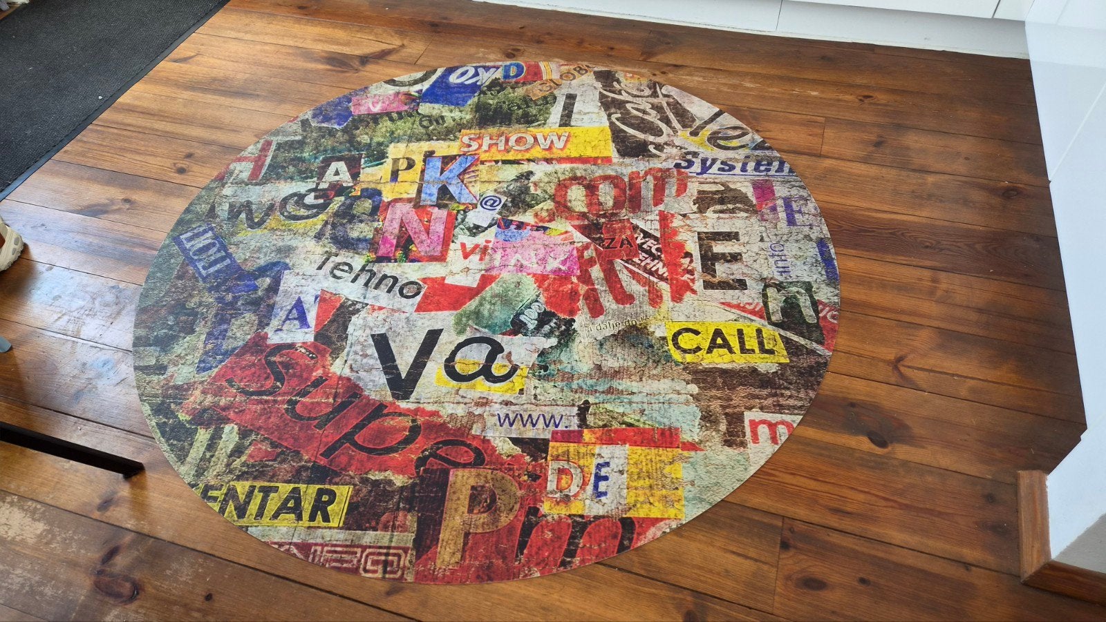 vinyl Rond vloerkleed met kleurrijk 'collage' design, Modern, Pop Art, Collage, Gebruikt, Rond, Ophalen of Verzenden