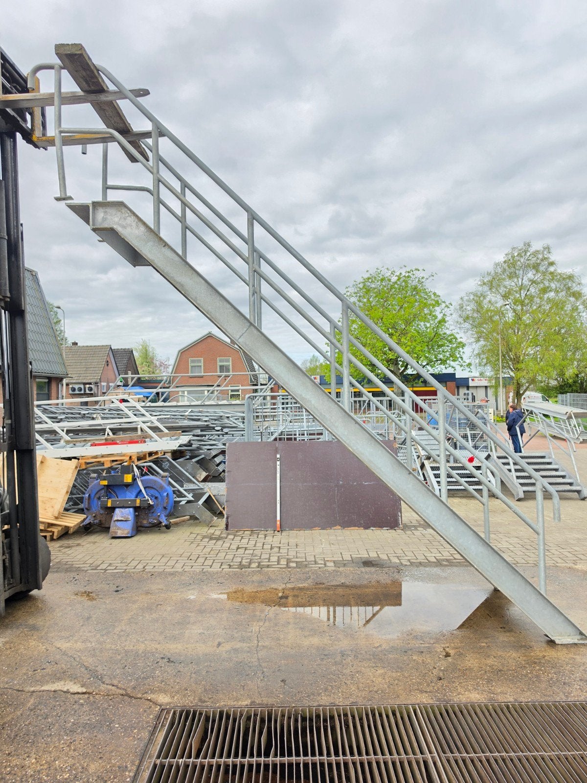 Stalen trap gegalv. Hoog 3,3 mtr. Nor069, Doe-het-zelf en Verbouw, Ophalen, 2 tot 4 meter