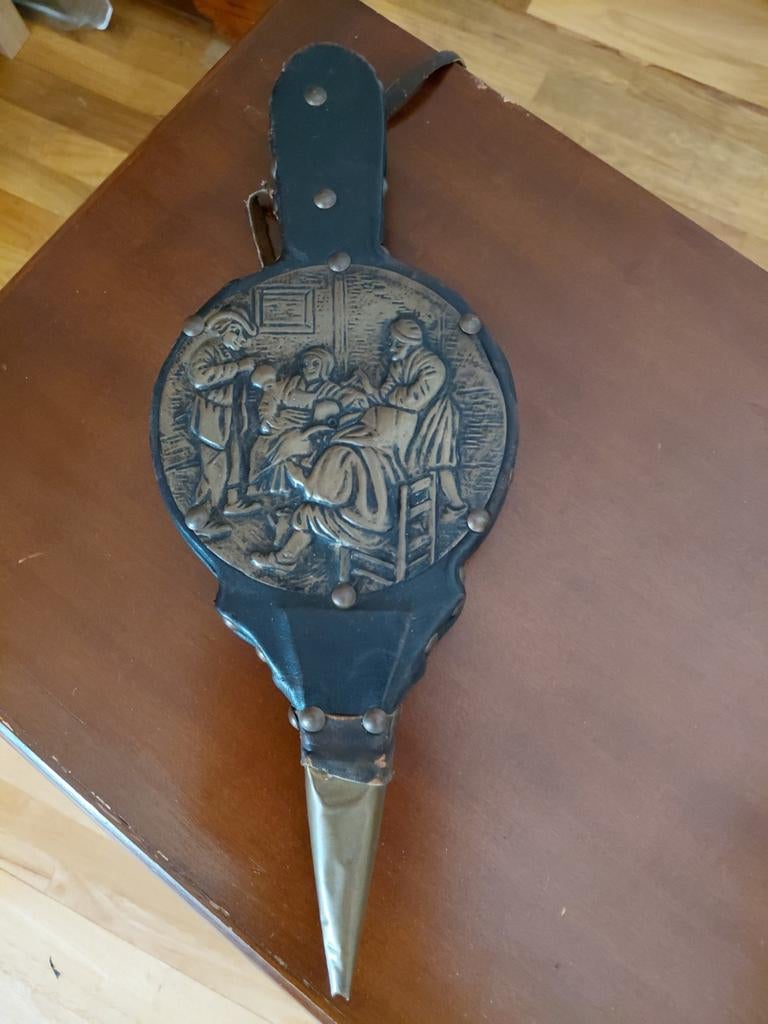 Antieke blaasbalg met reliëfdecoratie, Antiek en Kunst, Ophalen