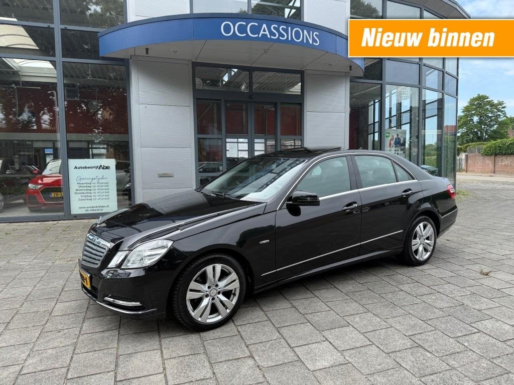 Mercedes-benz E-KLASSE 200 CDI ELEGANCE-LMV-ECC-PDC-NAVI-SCH, Auto's, Mercedes-Benz, Automaat, Euro 5, Gebruikt, 4 cilinders
