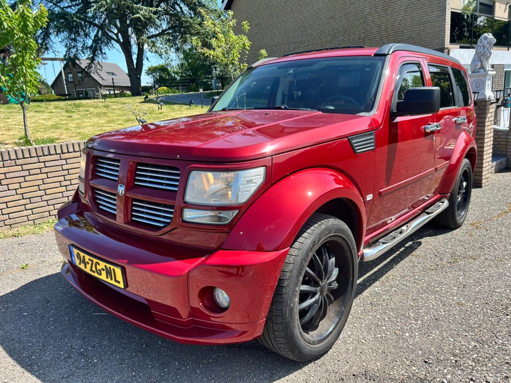 Nitro 4.0 V6 R/T 4X4 AUT5 Dak/Tv’tje/Camera/Pdc APK 4-5-27, Auto's, Automaat, Zwart, Bedrijf, Vierwielaandrijving