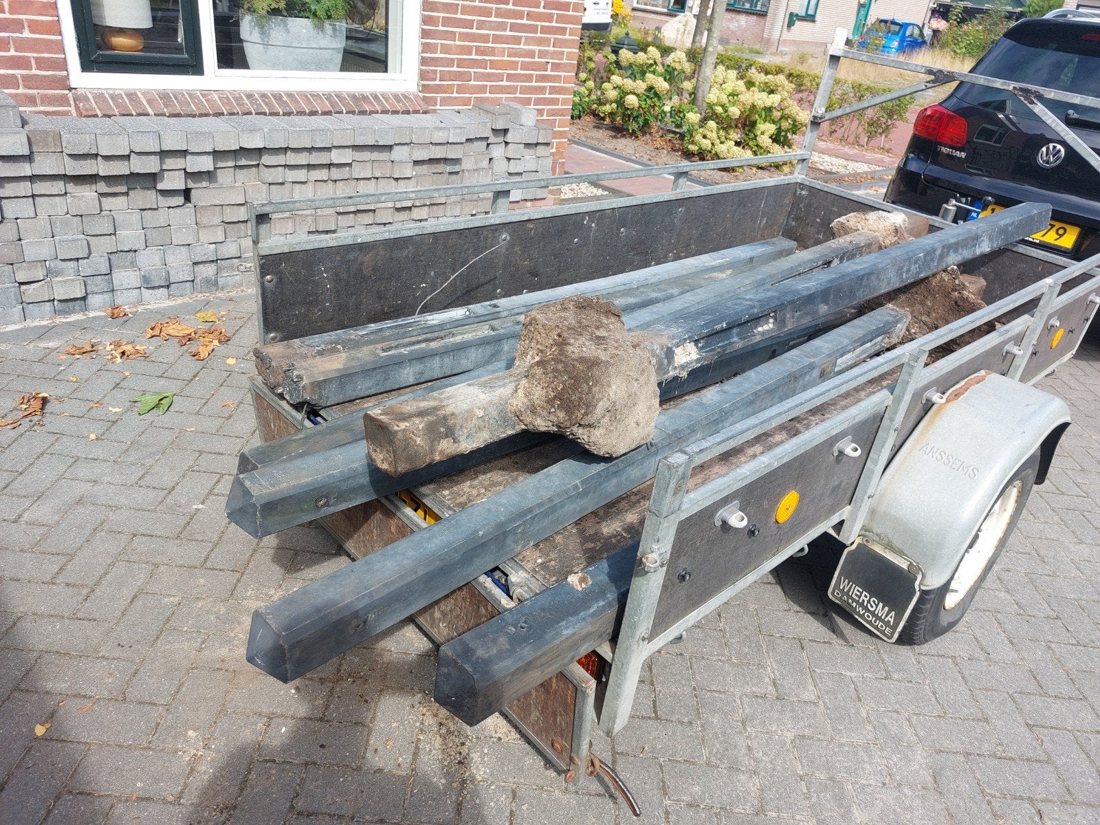 Gratis antraciet betonpalen 10x10x280cm, Ophalen, Gebruikt