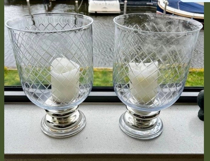 2 Glazen windlichten met ruitpatroon en zilveren voet, Ophalen, Windlicht, Gebruikt, Overige merken