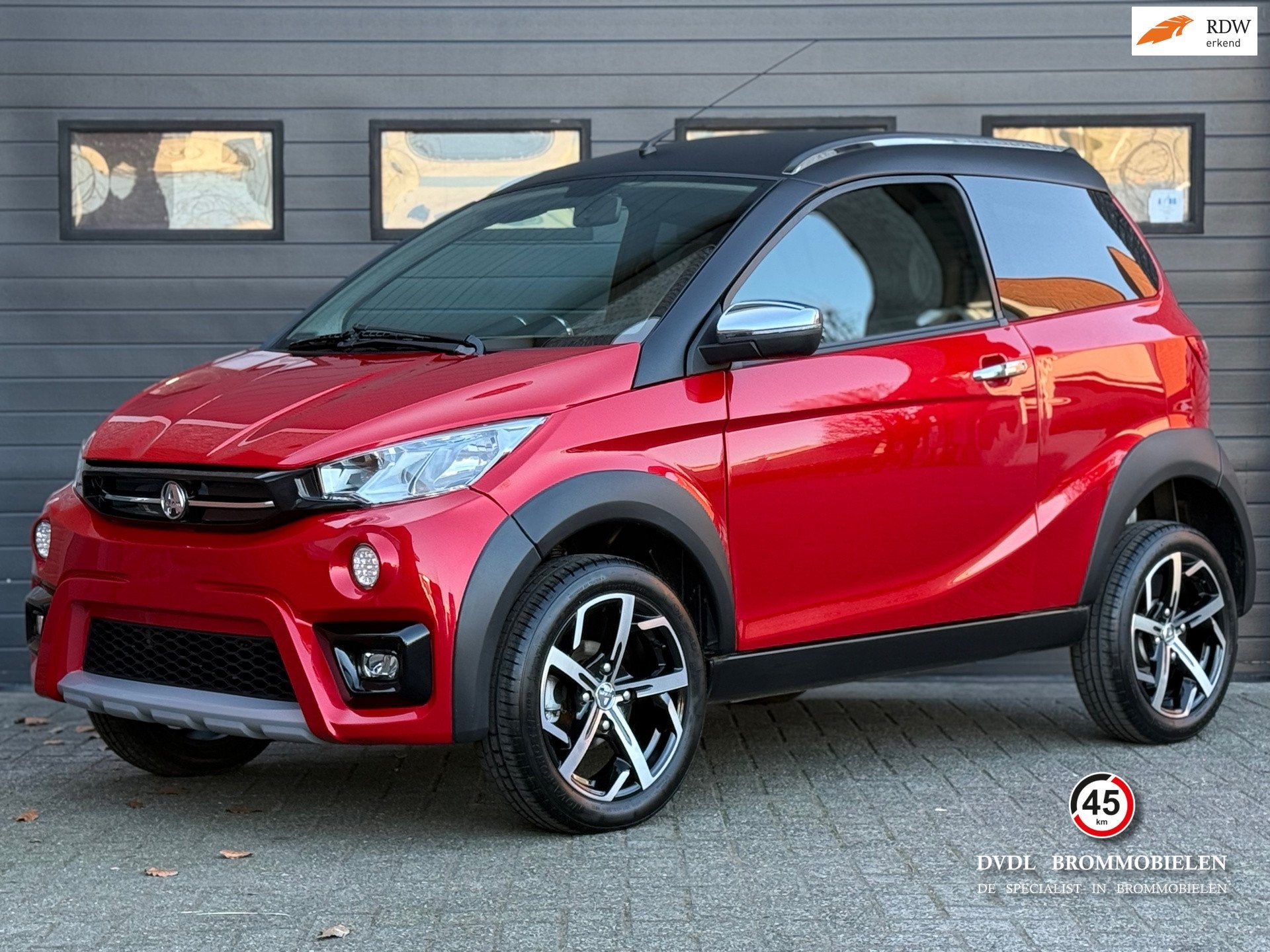 Aixam e-Crossover Premium Brommobiel 2022 1800km ELEKTRISCH!, Diversen, Overige merken, Gebruikt, DVDL Brommobielen, Staarten 32
5281PL  Boxtel, NL