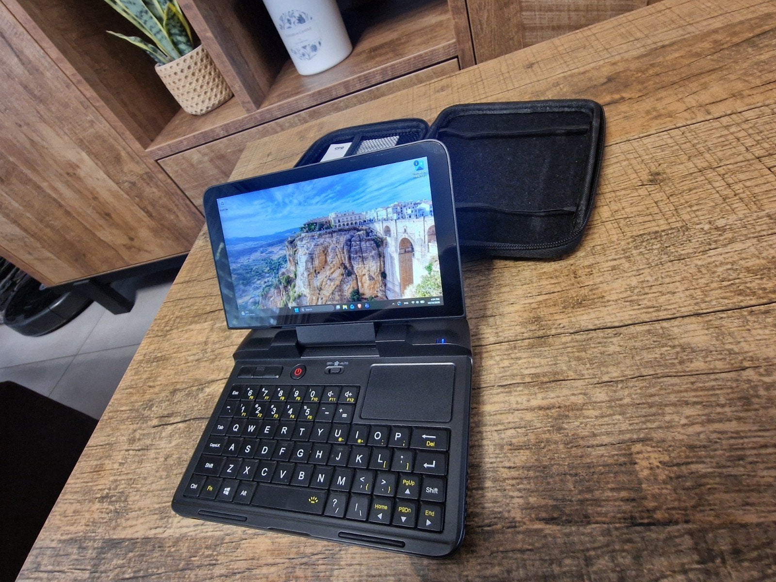 gpd micro pc Windows 11 pro mini laptop, Ophalen, Zo goed als nieuw, 7 inch of minder