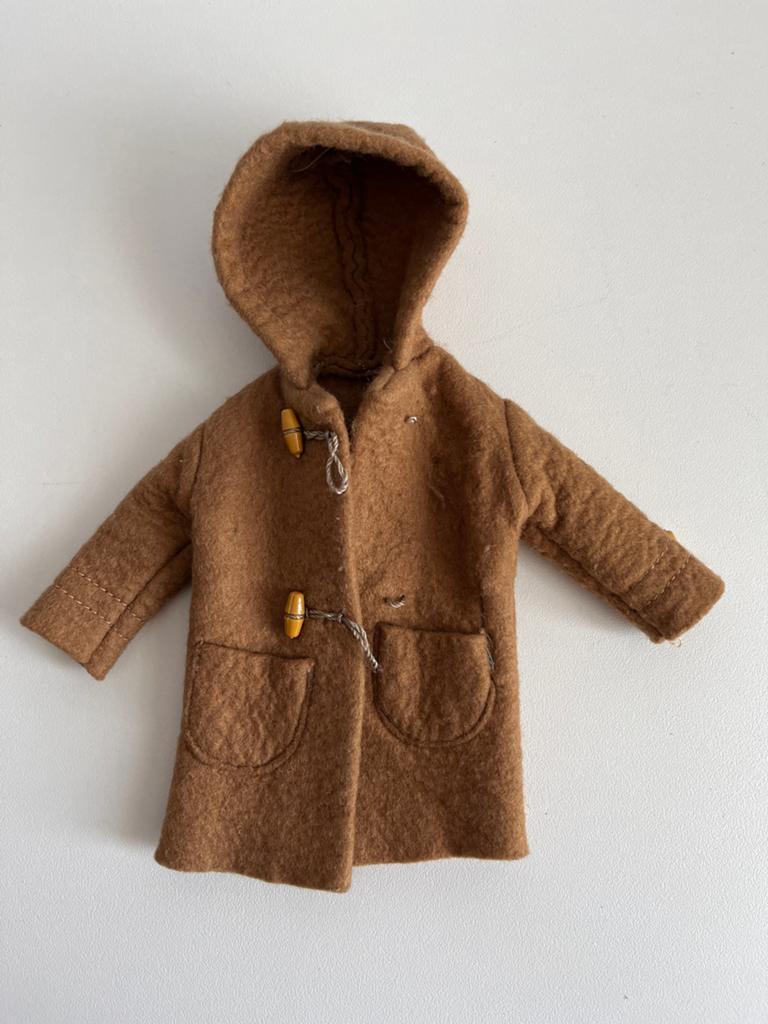 Pedigree Sindy houtje-touwtje jas uit 1960, Ophalen of Verzenden, Gebruikt, Kleertjes