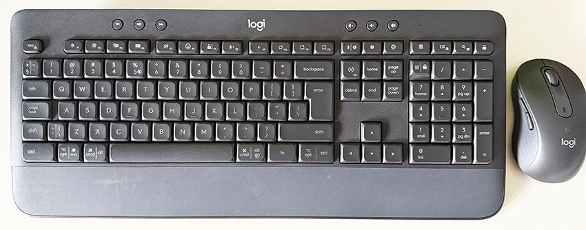 Logitech set keyboard & mouse - wireless, Computers en Software, Ophalen, Logitech., Zo goed als nieuw, Draadloos