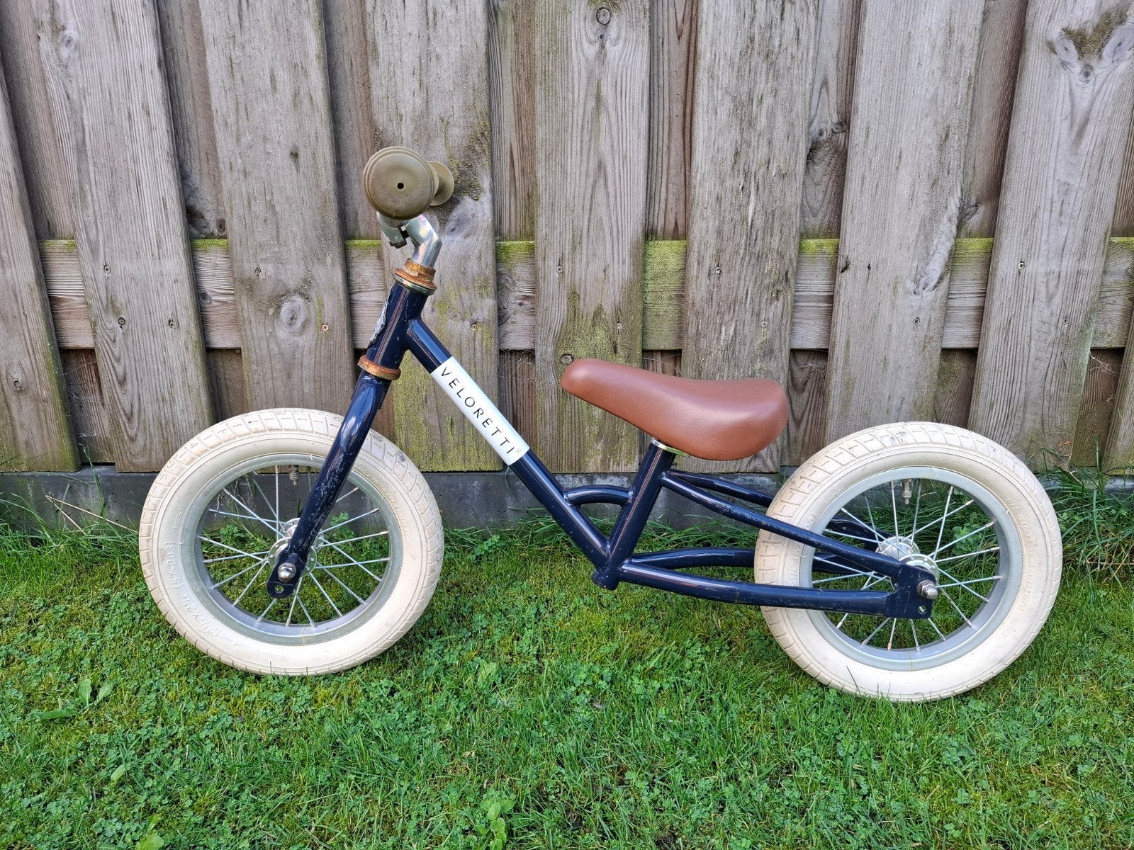 Veloretti Loopfiets - Donkerblauw met Crème Banden, Ophalen, Gebruikt, Loopfiets