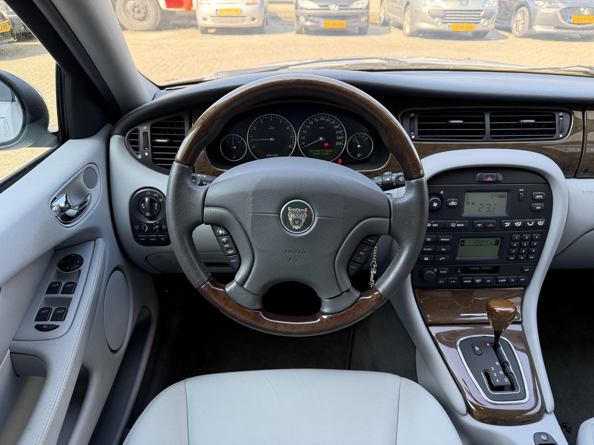 Jaguar X-type 2.5 V6 Executive Youngtimer Nieuwstaat, foto 10