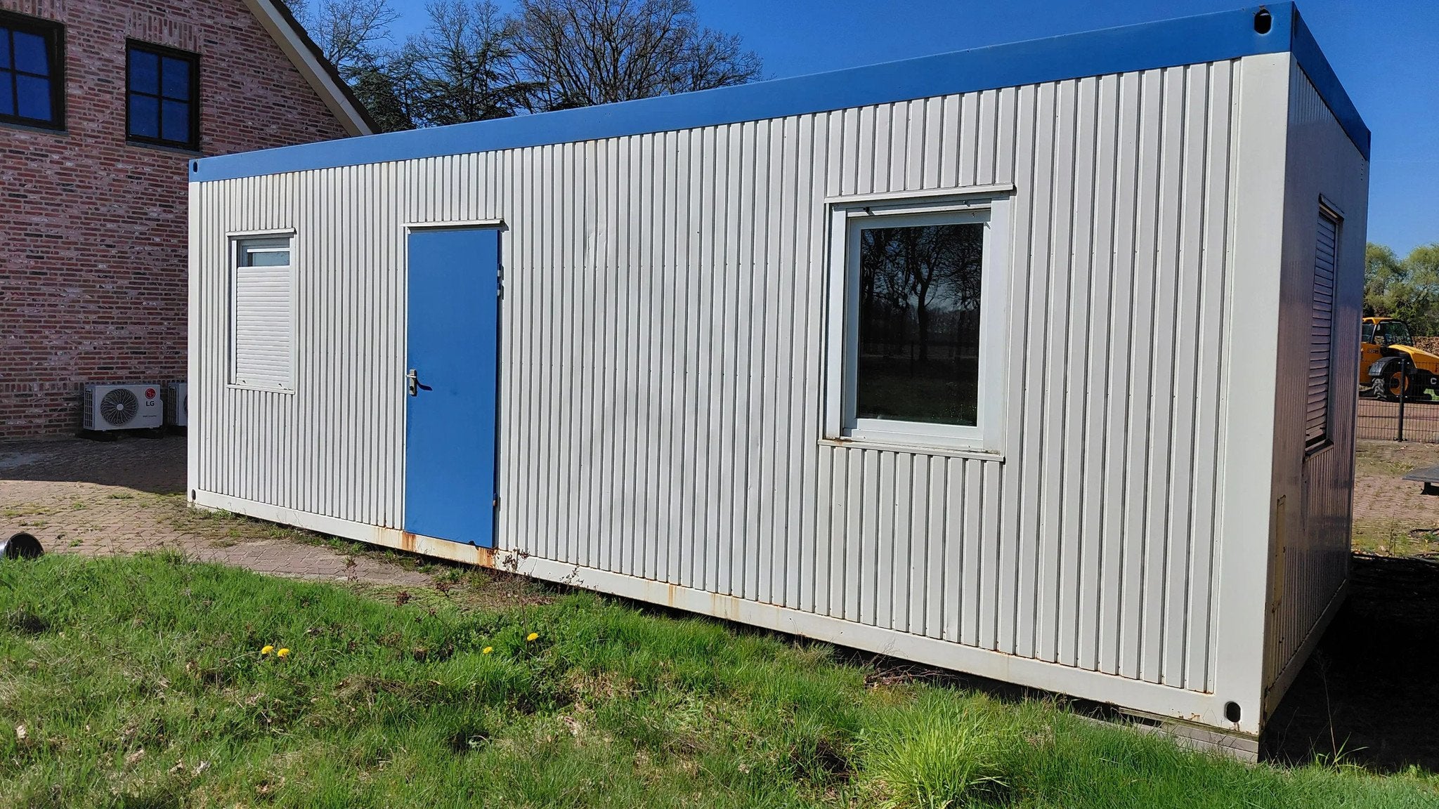 Mobiele kantoorunit / Bouwkeet met keuken en toilet