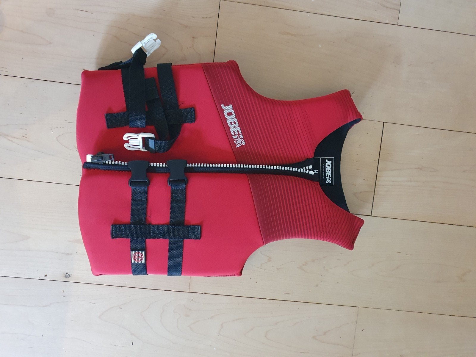 Te Koop Jobe neopreen drijfvest maat junior 14, Ophalen of Verzenden, Zo goed als nieuw, Kind, Reddingsvest of Zwemvest