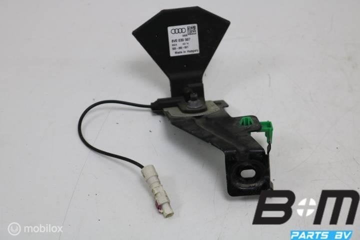 Antenne links Audi TT 8S, Gebruikt