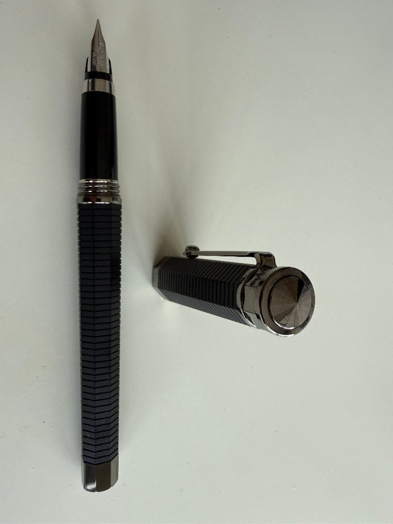 Montegrappa Nero Uno Linea (vulpen medium 18K nib), Overige merken, Met doosje, Ophalen of Verzenden, Zo goed als nieuw