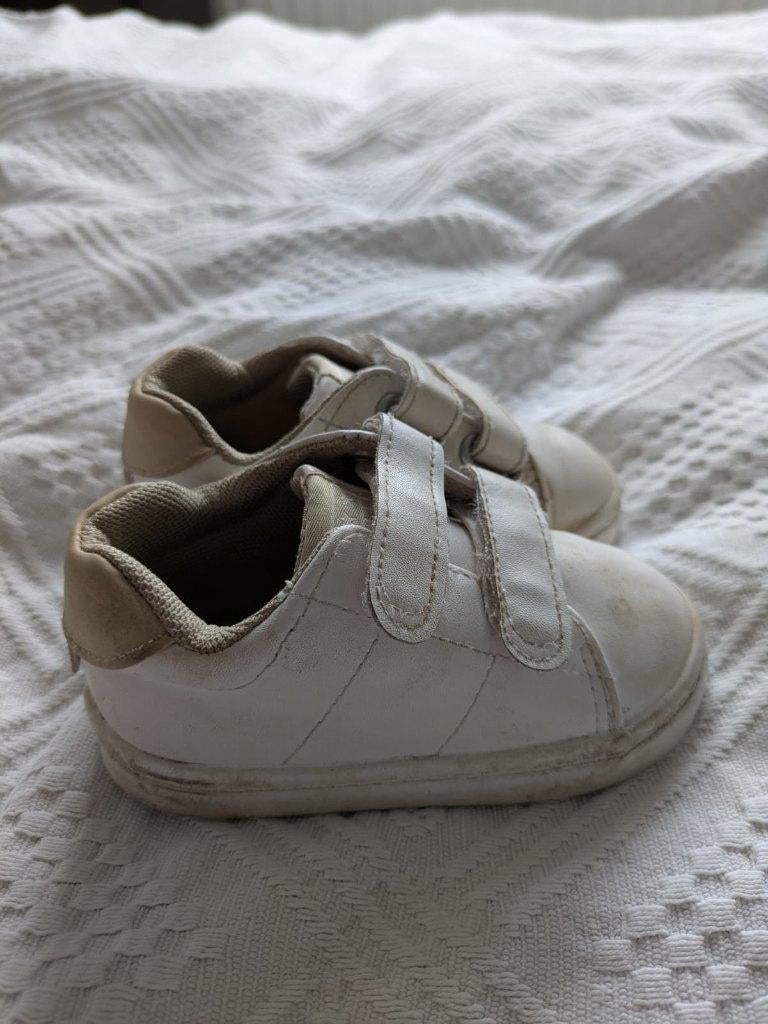 Babyschoenen wit kinderschoenen H&M maat 20 21 witte, Kinderen en Baby's, Babykleding | Schoentjes en Sokjes, Schoentjes, Jongetje of Meisje
