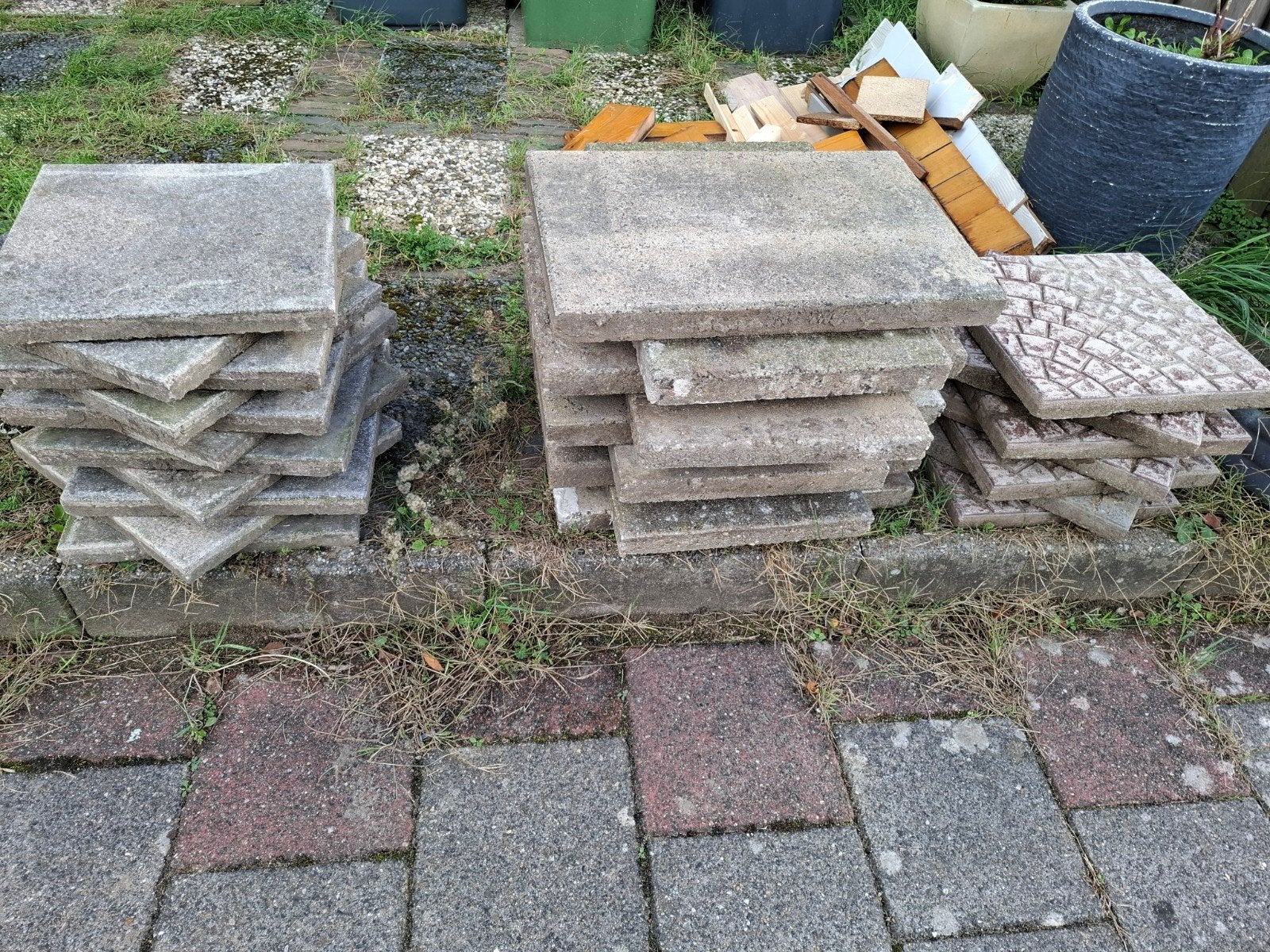 GRATIS gebruikte terrastegels, Ophalen, Gebruikt, Minder dan 5 m², Beton