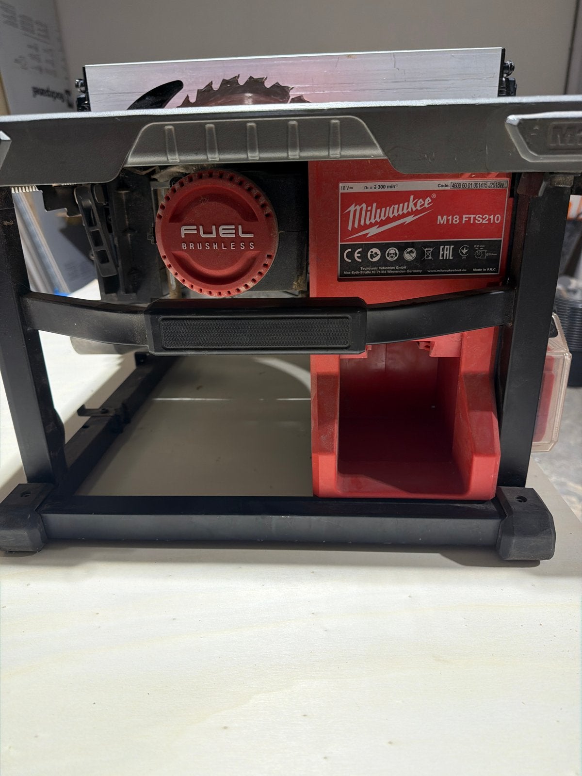 Milwaukee M18 FTS210 Accu Tafelzaag - Zo goed als nieuw, Cirkelzaag, 70 mm of meer, Ophalen of Verzenden, Zo goed als nieuw